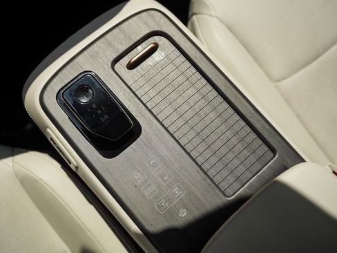 Used 2023 Nissan Ariya FWD image 35