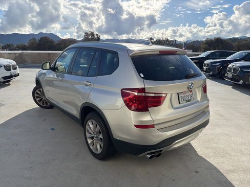 Used 2017 BMW X3 sDrive28i image 2