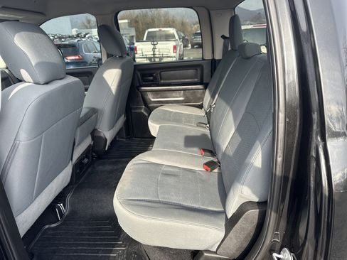 Used 2018 RAM 2500 Tradesman w/ Chrome Appearance Group image 13