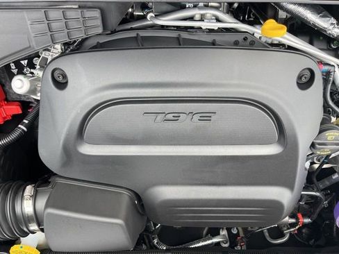 New 2026 Chrysler Pacifica Select image 28