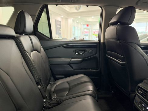 Used 2024 Honda Pilot EX-L image 17