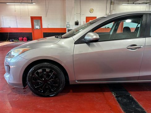 Used 2013 MAZDA MAZDA3 i Sport image 11