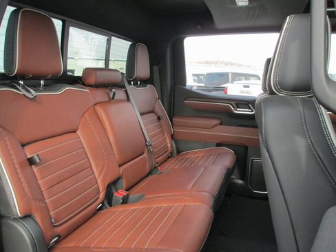 Certified 2025 GMC Sierra 1500 Denali Ultimate image 24