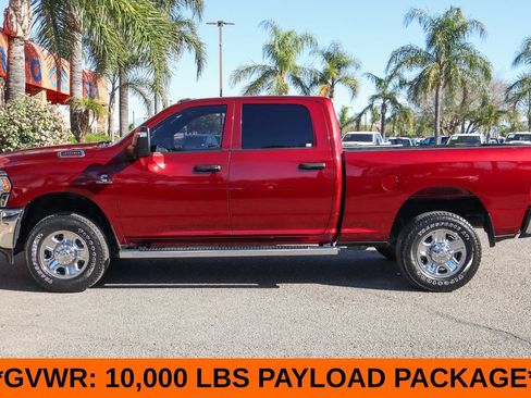 Used 2024 RAM 2500 Tradesman w/ Chrome Appearance Group AWD/4WD image 5