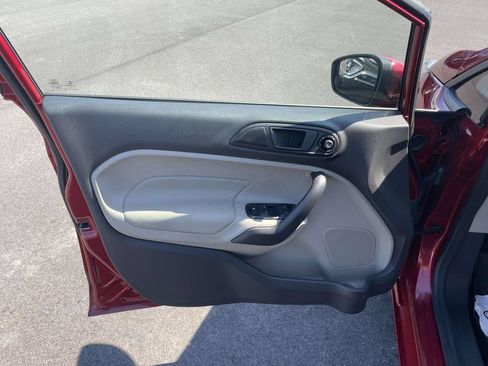 Used 2017 Ford Fiesta SE FWD image 15