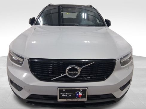 Used 2020 Volvo XC40 T5 R-Design w/ Protection Package Premier AWD/4WD image 2