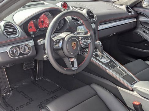 Used 2025 Porsche 718 Cayman GT4 image 4