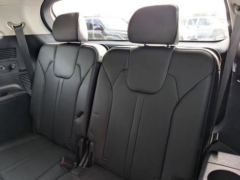 Certified 2023 Kia Sorento S w/ Panoramic Sunroof Package image 19