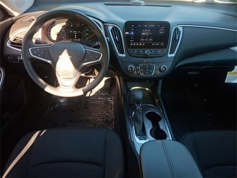 Used 2022 Chevrolet Malibu LT image 10