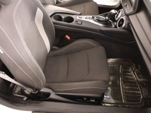 Used 2023 Chevrolet Camaro LT RWD image 12