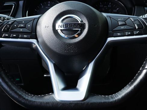 Used 2022 Nissan Rogue Sport SV image 55