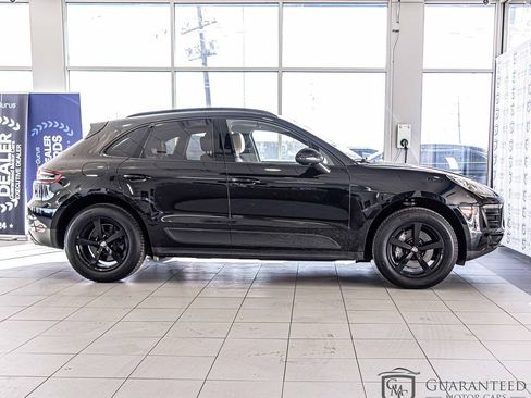 Used 2017 Porsche Macan image 11