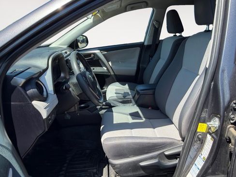 Used 2015 Toyota RAV4 LE AWD/4WD image 12