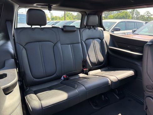 New 2026 Jeep Grand Wagoneer Limited AWD/4WD image 20