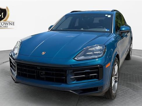 Used 2025 Porsche Cayenne S w/ Premium Package Plus AWD/4WD image 1