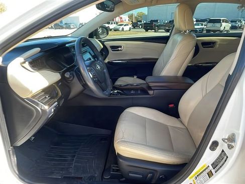 Used 2017 Toyota Avalon XLE Premium image 21