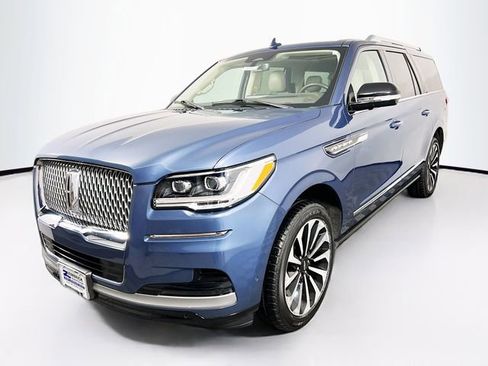 Used 2022 Lincoln Navigator L Reserve image 3