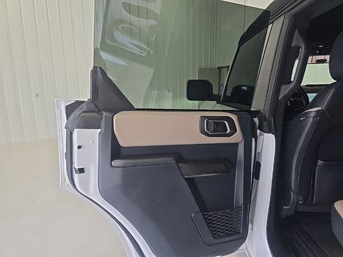 Used 2024 Ford Bronco Wildtrak image 18