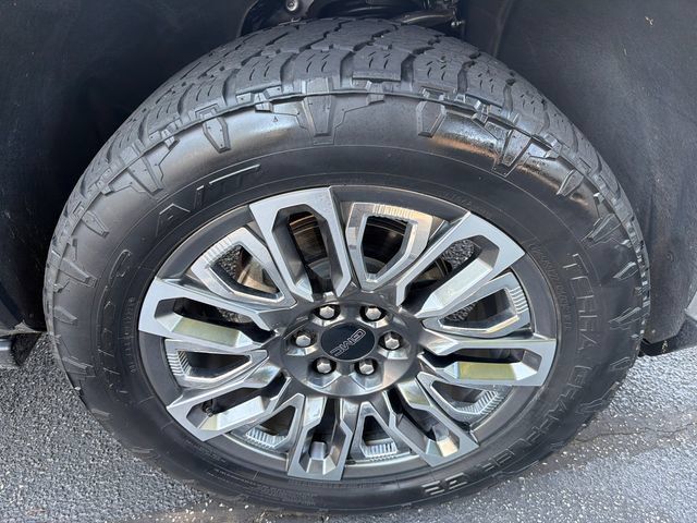 Used 2023 GMC Sierra 1500 Denali Ultimate AWD/4WD image 12