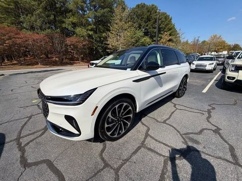 New 2026 Lincoln Nautilus Black Label image 3