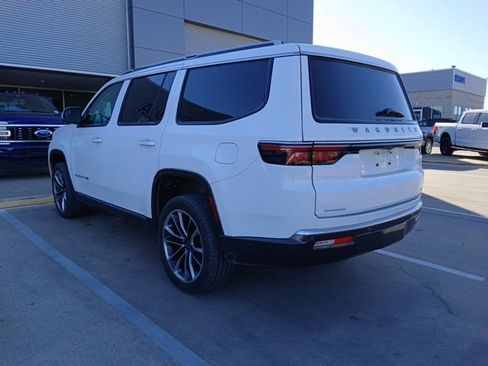 Used 2022 Jeep Wagoneer Series III w/ Premium Group I image 8