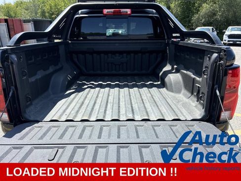 Used 2025 Chevrolet Colorado Z71 w/ Midnight Edition AWD/4WD image 12