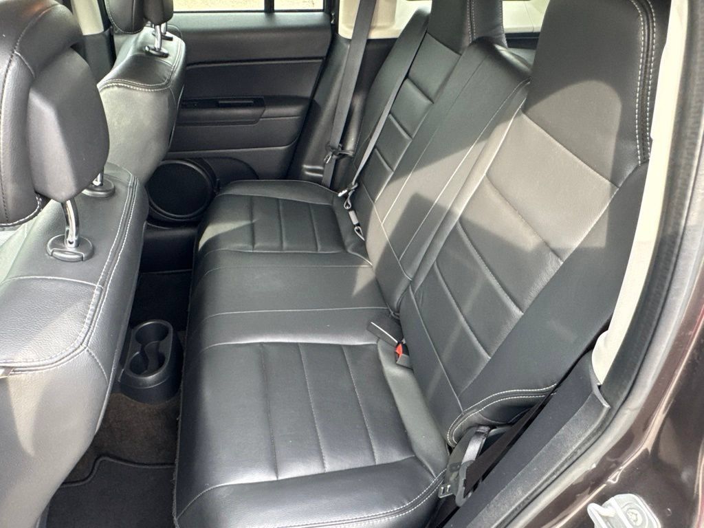 Used 2015 Jeep Patriot High Altitude FWD image 27