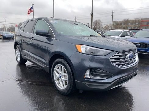 Certified 2022 Ford Edge SEL w/ Convenience Package image 3