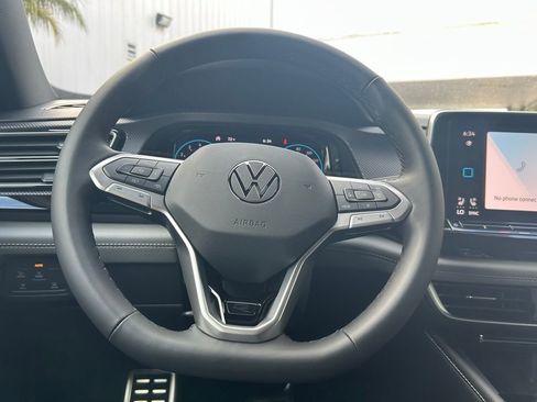 New 2026 Volkswagen Atlas Cross Sport SEL R-Line AWD/4WD image 15