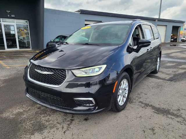 Used 2022 Chrysler Pacifica Touring-L FWD image 1