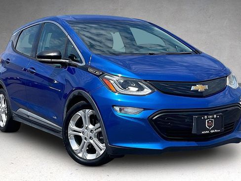 Used 2018 Chevrolet Bolt LT FWD image 2