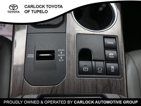 Used 2023 Toyota Highlander Platinum image 15