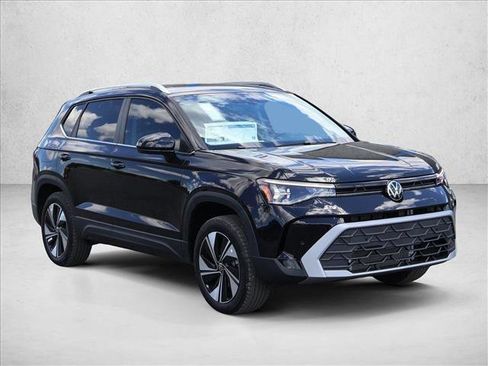 New 2026 Volkswagen Taos SE AWD/4WD image 6