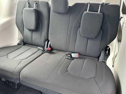 Used 2023 Chrysler Voyager LX FWD image 10