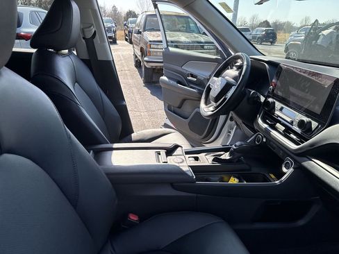 Used 2024 Toyota Grand Highlander XLE image 35
