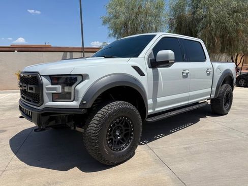 Used 2017 Ford F150 Raptor w/ Equipment Group 802A Luxury AWD/4WD image 2