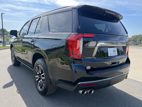 Used 2024 GMC Yukon AT4 w/ AT4 Premium Plus Package AWD/4WD image 7