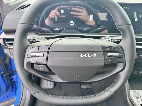 New 2026 Kia Sportage SX image 11