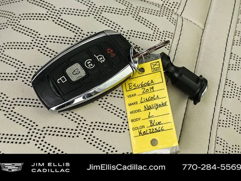 Used 2019 Lincoln Navigator L Black Label image 38