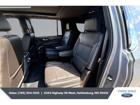 Used 2022 GMC Yukon XL Denali AWD/4WD image 19