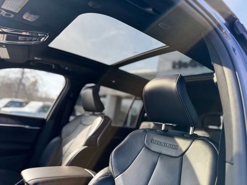 Used 2021 Jeep Grand Cherokee L Overland w/ Luxury Tech Group IV image 17