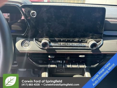 Used 2024 Chevrolet Colorado Z71 w/ Z71 Convenience Package 2 image 19