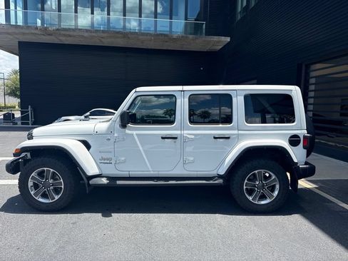 Used 2022 Jeep Wrangler Unlimited Sahara w/ Cold Weather Group AWD/4WD image 2
