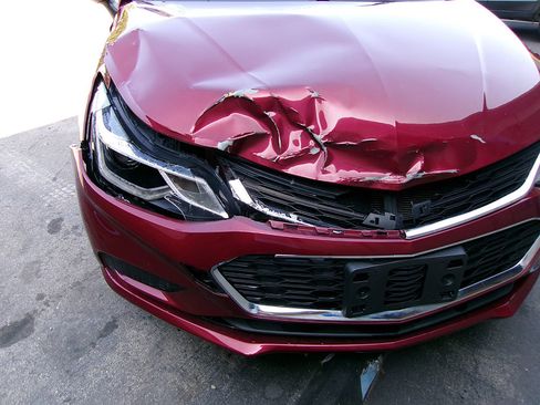 Used 2016 Chevrolet Cruze LT w/ Convenience Package image 2