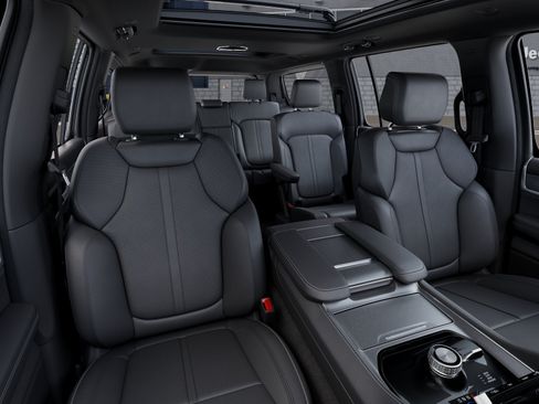 New 2026 Jeep Grand Wagoneer 4WD image 16