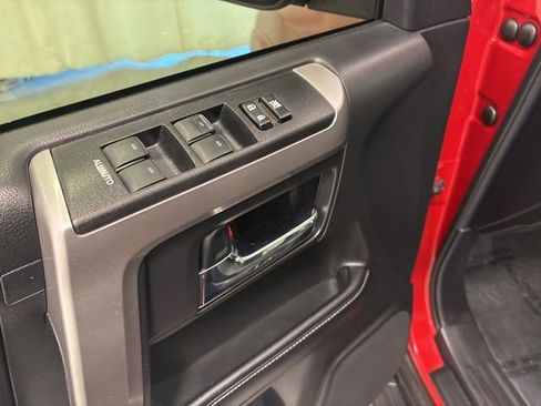 Used 2019 Toyota 4Runner SR5 Premium image 17