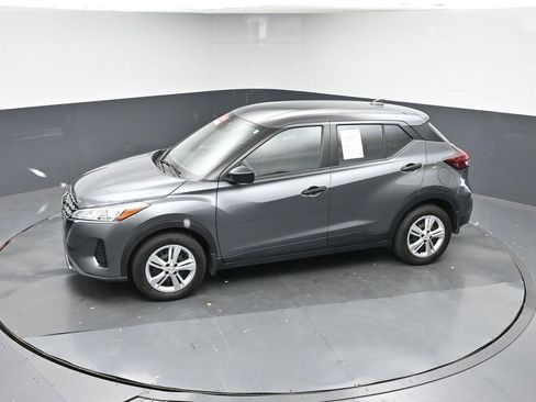 Used 2024 Nissan Kicks S image 32