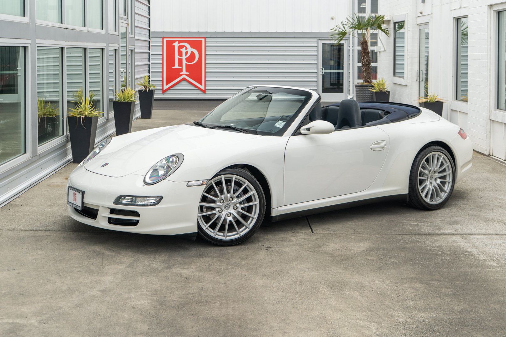 Used 2007 Porsche 911 Carrera 4 AWD/4WD image 2