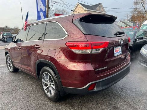 Used 2018 Toyota Highlander XLE image 6