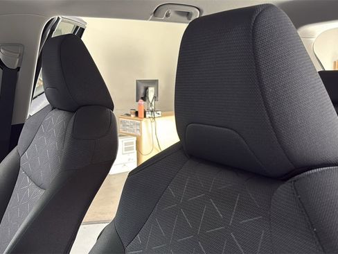 Used 2025 Toyota RAV4 XLE image 13